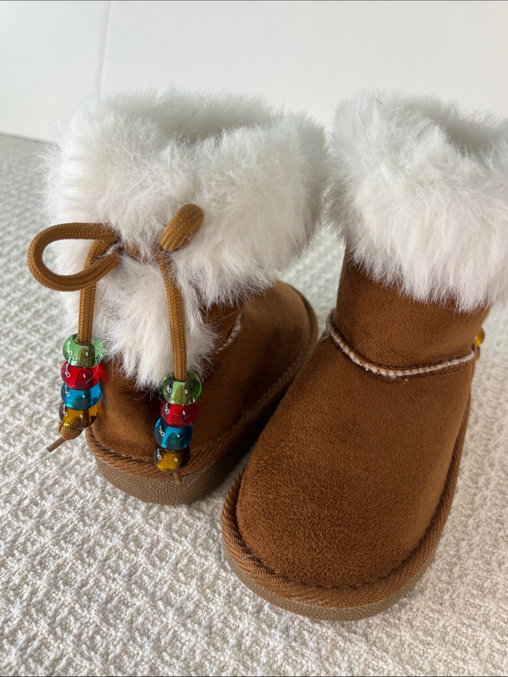 Stepping Stones toddler sz 7,  Winter Boots w White Faux-Fur Cuff & bows/beads